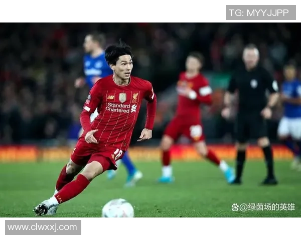 南野拓实专属足球鞋发布 兼具性能与设计引领潮流